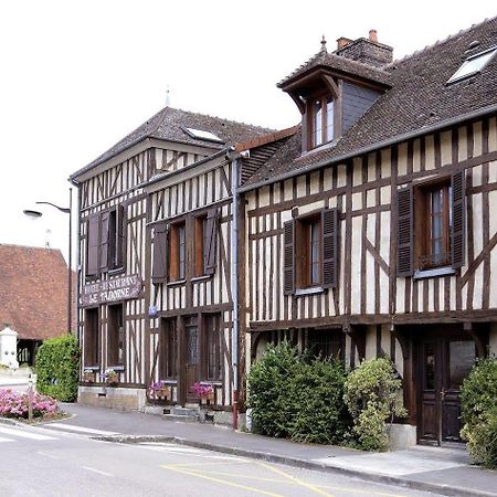 Logis Le Tadorne Hotel Piney Exterior photo